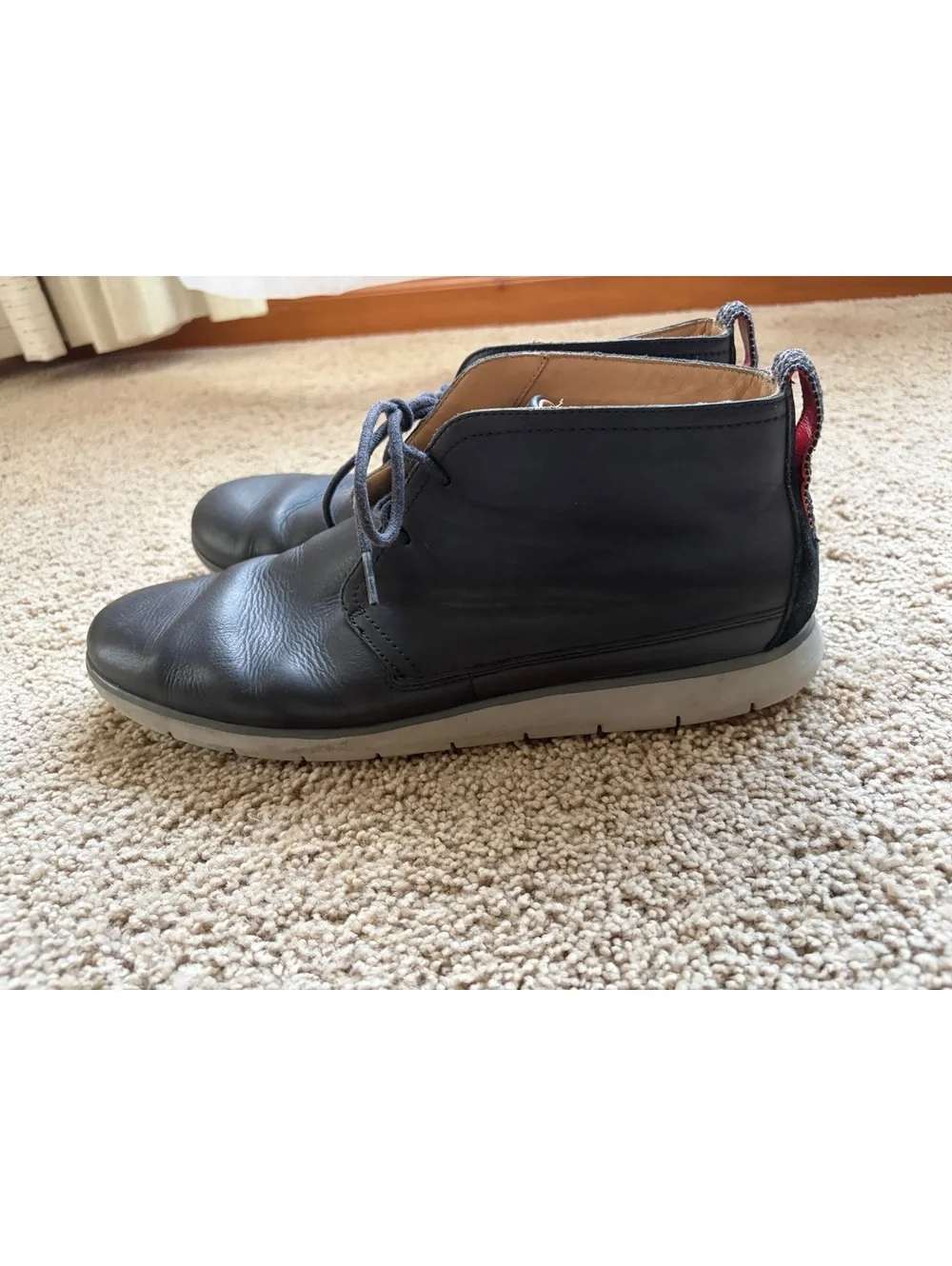Men's UGG Freamon Chukka boots black leather shoes size 13 lightweight